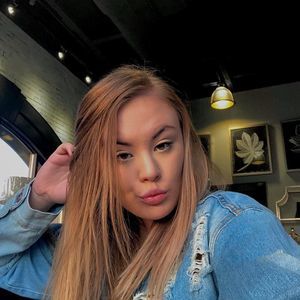 Meet your Posher, Abbey